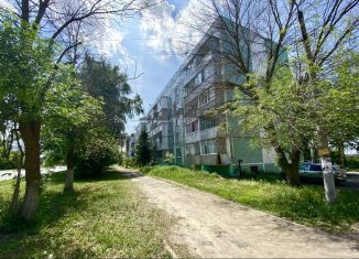 Продам 3-ком. квартиру, 65 м2, Саратовская область, улица Зои Космодемьянской, 3