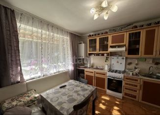 Продаю четырехкомнатную квартиру, 64.6 м2, Новгородская область, Новоселецкий переулок, 1