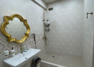 Продаю 2-комнатную квартиру, 110 м2, Дагестан, проспект Амет-Хана Султана, 33Бк1