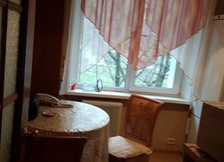 Аренда 2-комнатной квартиры, 40 м2, Москва, улица Маршала Тухачевского, метро Народное Ополчение