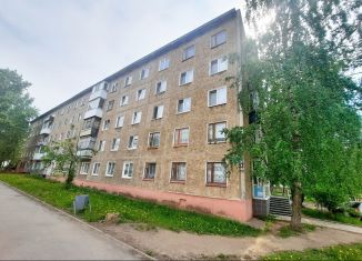 Продается трехкомнатная квартира, 59.4 м2, Пермский край, улица Матросова, 53Б