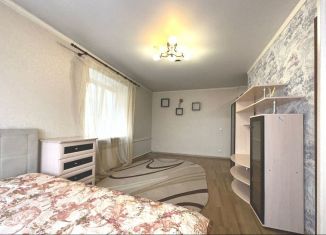 Продаю однокомнатную квартиру, 32 м2, Красноярск, улица Борьбы, 28, Железнодорожный район
