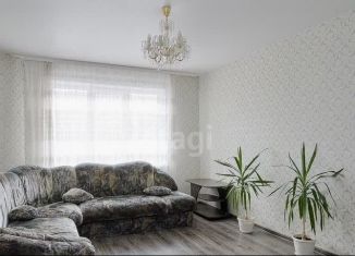 Продажа трехкомнатной квартиры, 63 м2, Омская область, улица 10 лет Октября, 105