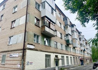 Продаю двухкомнатную квартиру, 44.8 м2, Челябинская область, проспект имени Ю.А. Гагарина, 3-я линия, 2