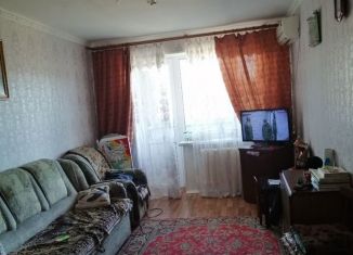 Аренда 3-ком. квартиры, 54 м2, Новошахтинск, улица Шишкина, 11