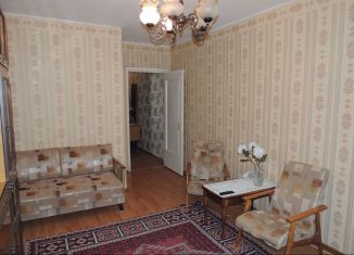 Продается 3-комнатная квартира, 52 м2, Брянск, улица Богдана Хмельницкого, 75