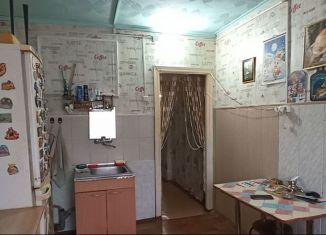 Сдача в аренду комнаты, 20 м2, Березники, улица Веры Бирюковой, 10