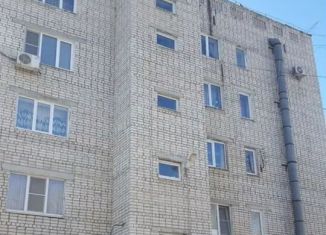 Продажа 2-ком. квартиры, 60 м2, Черкесск, улица Лободина, 55Б