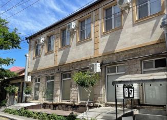 Сдаю в аренду офис, 150 м2, Махачкала, улица Герцена, 2, Кировский район