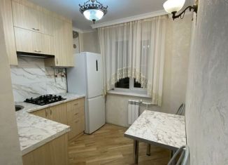 Сдам 2-ком. квартиру, 45 м2, Адыгея, улица Ленина, 8