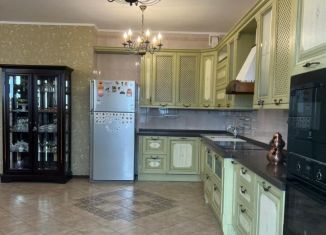 Продается 3-комнатная квартира, 140 м2, Ростов-на-Дону, Кировский район, улица Максима Горького, 130