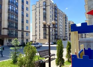 Продается трехкомнатная квартира, 99.1 м2, Владикавказ, улица Астана Кесаева, 44А