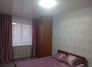 Продам 3-комнатную квартиру, 59 м2, Нижнеудинск, улица Масловского