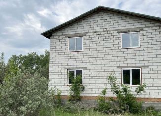 Продаю дом, 180 м2, село Бобровка, улица Сандаковых