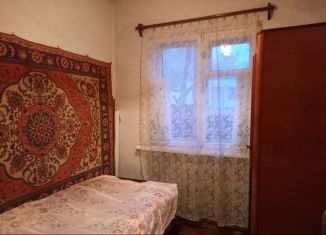 4-комнатная квартира на продажу, 56 м2, поселок Горняцкий