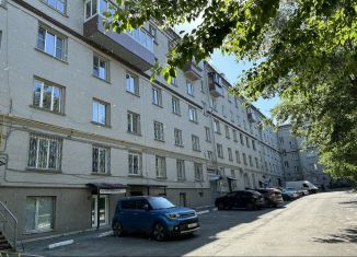 Продаю 2-комнатную квартиру, 56 м2, Челябинская область, проспект Победы, 172