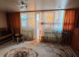 Продажа трехкомнатной квартиры, 72 м2, Владикавказ, улица Астана Кесаева, 34/1, 10-й микрорайон