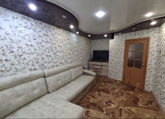 Продам 2-ком. квартиру, 50 м2, Балашов, улица Орджоникидзе, 1