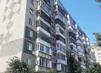 Продается однокомнатная квартира, 32 м2, Челябинск, улица Салавата Юлаева, 3А