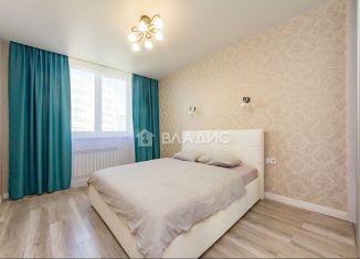 Продам 3-ком. квартиру, 83 м2, Калининград, Кипарисовая улица, 2