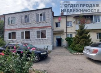 Продажа четырехкомнатной квартиры, 69.9 м2, Крымск, улица Лермонтова, 16