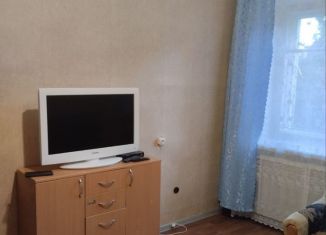 Аренда 2-ком. квартиры, 40 м2, Наро-Фоминск, Академическая улица, 5