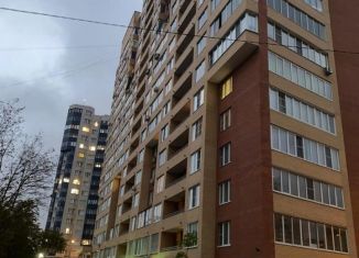 Сдам в аренду 2-ком. квартиру, 62 м2, Химки, улица Мичурина, 15, ЖК Мичуринский Квартал