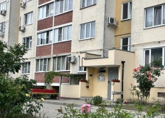 Продам 3-комнатную квартиру, 70 м2, Кропоткин, 1-й микрорайон, 14