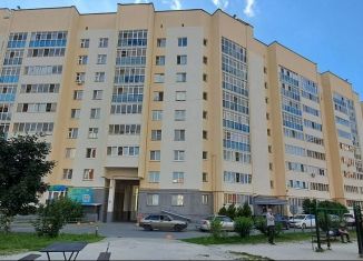 Продажа 2-ком. квартиры, 64.8 м2, Свердловская область, улица Уральских Рабочих, 42