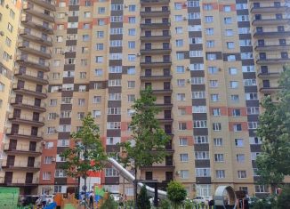 Продам 3-комнатную квартиру, 81 м2, Ставропольский край, улица Тухачевского, 30/11