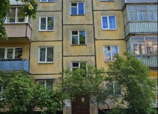 Сдам в аренду 2-комнатную квартиру, 43 м2, Луга, проспект Кирова, 91