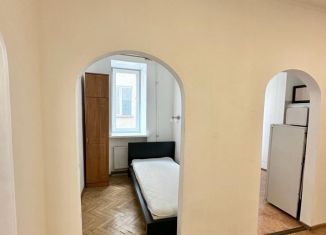 Сдаю 2-ком. квартиру, 50 м2, Санкт-Петербург, Невский проспект, 146, муниципальный округ Смольнинское