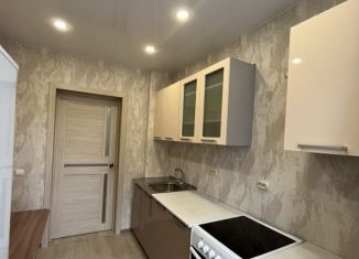 Сдам 3-ком. квартиру, 60 м2, Белогорск, улица Кирова, 127