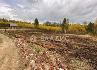 Продам земельный участок, 15 сот., деревня Новолисиха, Саянская улица, 18