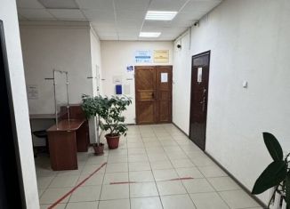 Сдача в аренду офиса, 18 м2, Луга, Комсомольский проспект, 16