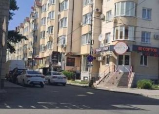 Продаю 1-комнатную квартиру, 44 м2, Пятигорск, улица Адмиральского, 6А