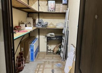 Продаю гараж, 10 м2, Евпатория, улица Полупанова, 27Г