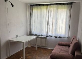 Продам 4-комнатную квартиру, 49 м2, Санкт-Петербург, Варшавская улица, 71к2, метро Парк Победы