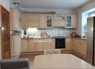 Продам 4-комнатную квартиру, 116.1 м2, Коми, Тентюковская улица, 63Б