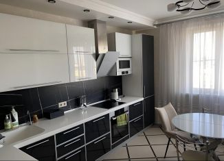 Сдается в аренду 3-ком. квартира, 85 м2, Красногорск, Красногорский бульвар, 48, ЖК Прибрежный