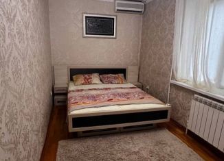 Сдам 2-комнатную квартиру, 50 м2, Махачкала, улица Магомета Гаджиева, 192