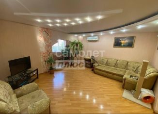 Продам 4-комнатную квартиру, 112.4 м2, Астрахань, улица Бориса Алексеева, 61к1, Кировский район