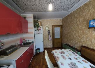Трехкомнатная квартира на продажу, 62.6 м2, Туапсе, улица Адмирала Макарова, 39