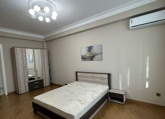 Сдается 2-ком. квартира, 65 м2, Дагестан, проспект Акулиничева, 10