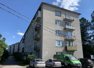 Продается 2-ком. квартира, 43.8 м2, Ленинградская область, Заводская улица, 5