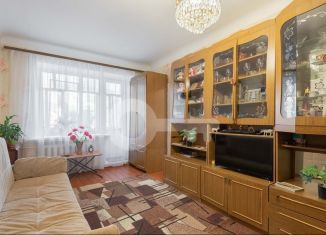 Продаю 2-ком. квартиру, 42 м2, Татарстан, Октябрьская улица, 50