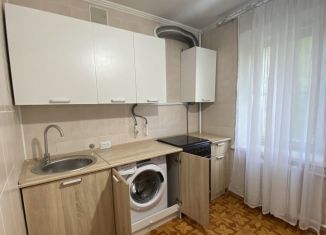 Сдаю 2-комнатную квартиру, 50 м2, Каменск-Шахтинский, Московская улица, 50