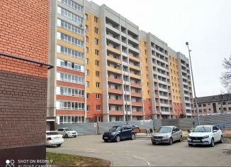 Продается двухкомнатная квартира, 55 м2, Чебоксары, Московский район, улица Грасиса, 1