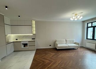 Сдаю в аренду 3-комнатную квартиру, 120 м2, Томск, улица Белинского, 48, Кировский район