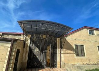 Продаю дом, 300 м2, посёлок городского типа Ленинкент, улица Генжеханова, 60